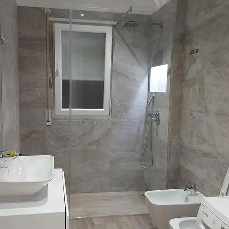 Shengjin , Apartment Lezhë